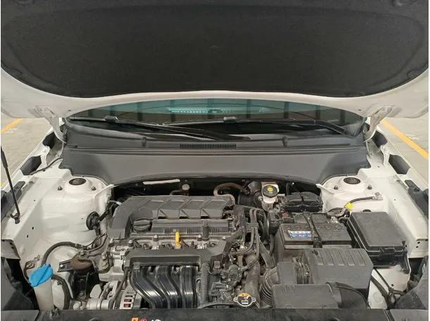 Car image 23