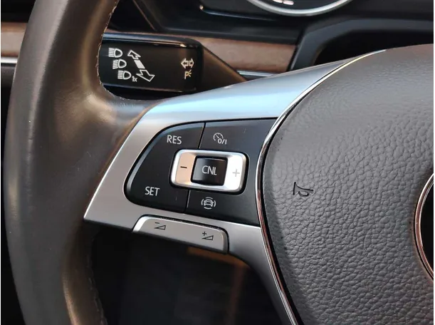 Car image 33