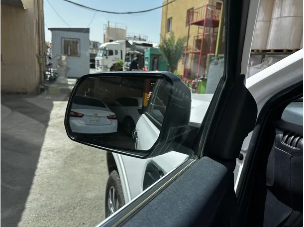 Car image 28