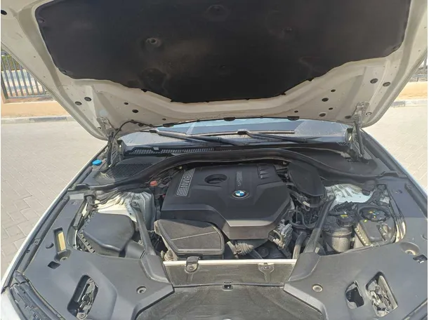 Car image 24