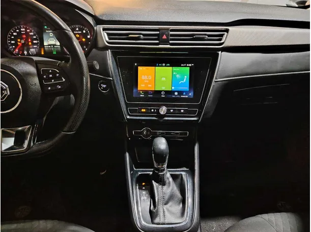Car image 21