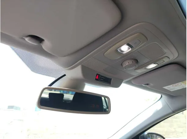 Car image 31