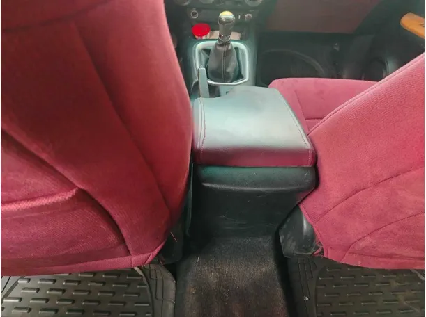Car image 29