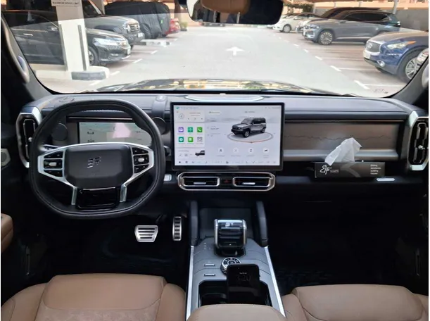 Car image 15