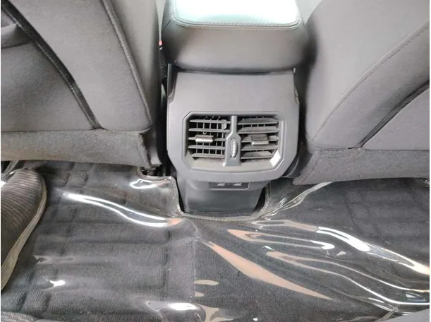 Car image 41