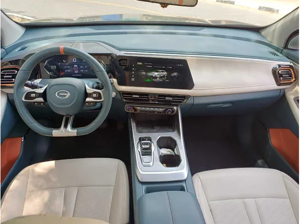 Car image 15