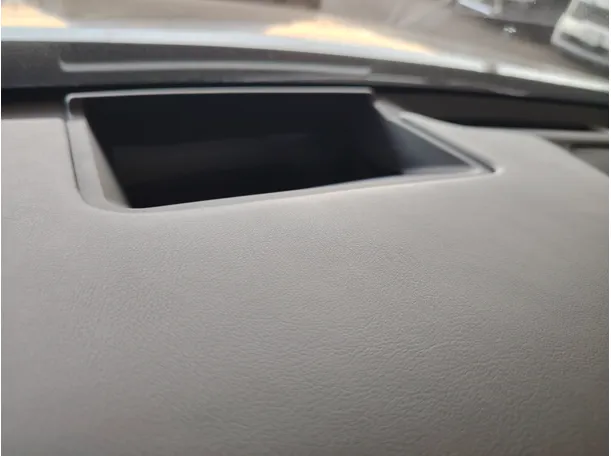 Car image 40