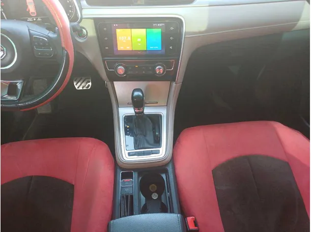 Car image 15