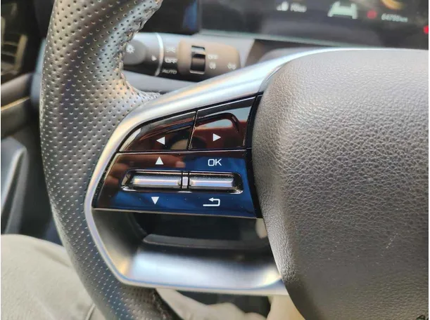 Car image 40