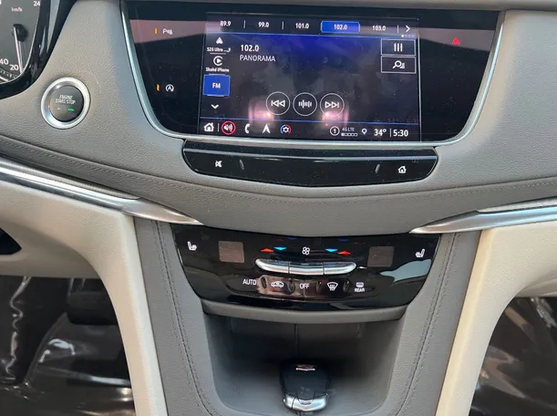 Car image 19