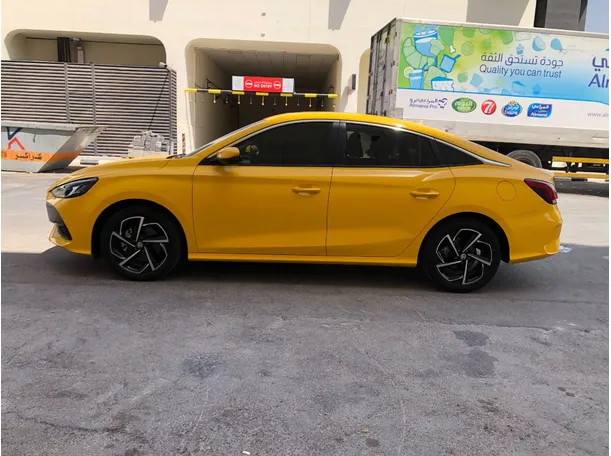 Car image 8