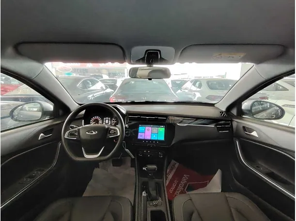 Car image 18