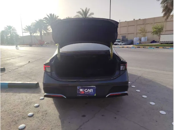 Car image 27