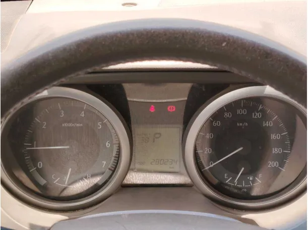 Car image 22