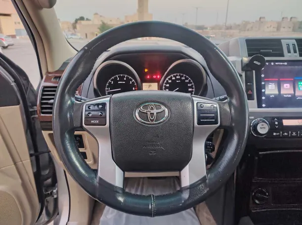 Car image 27