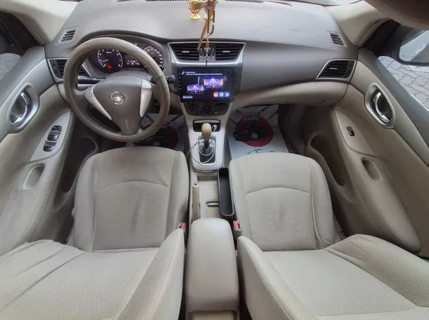 Car image 13
