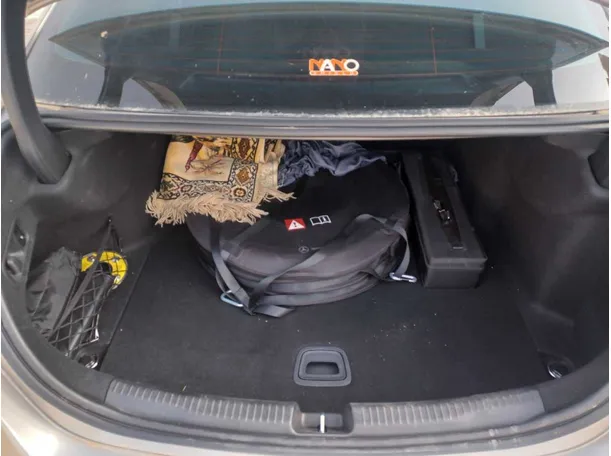 Car image 21