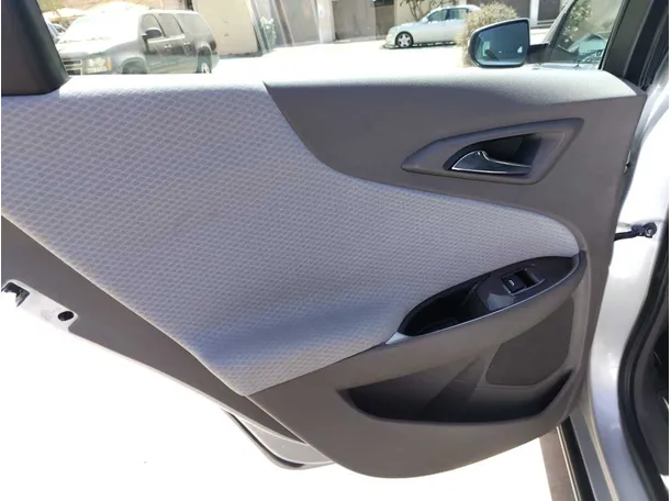 Car image 33