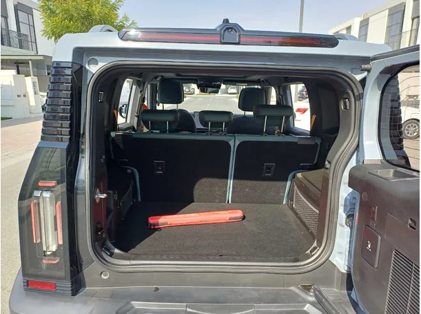 Car image 20