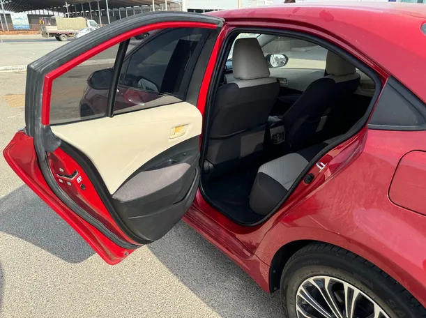 Car image 13