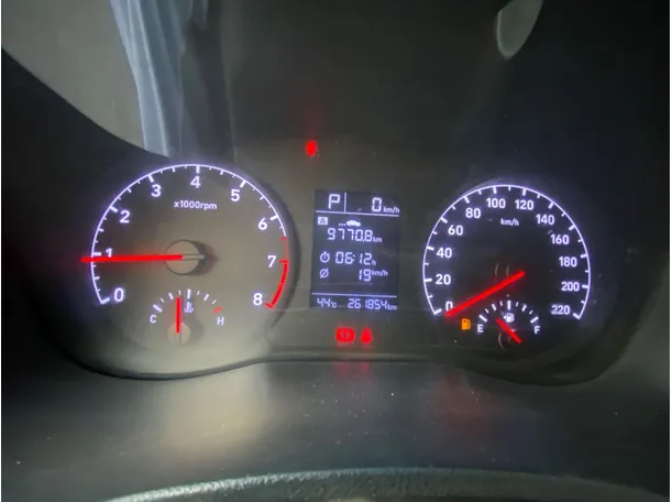 Car image 17