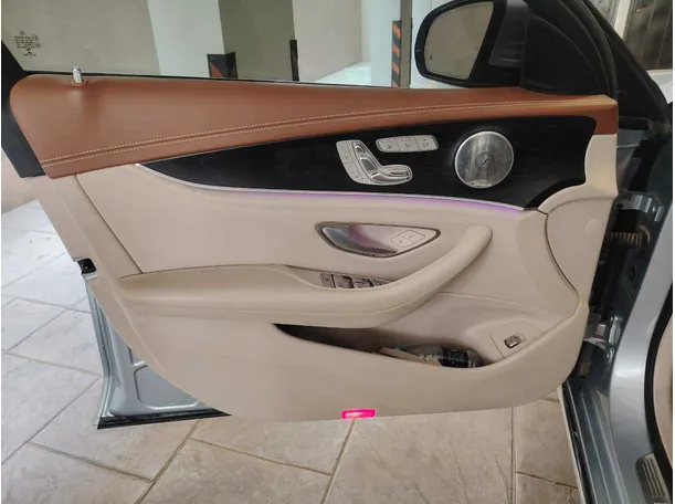 Car image 42