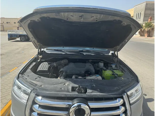 Car image 26
