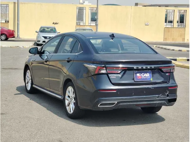 Car image 7