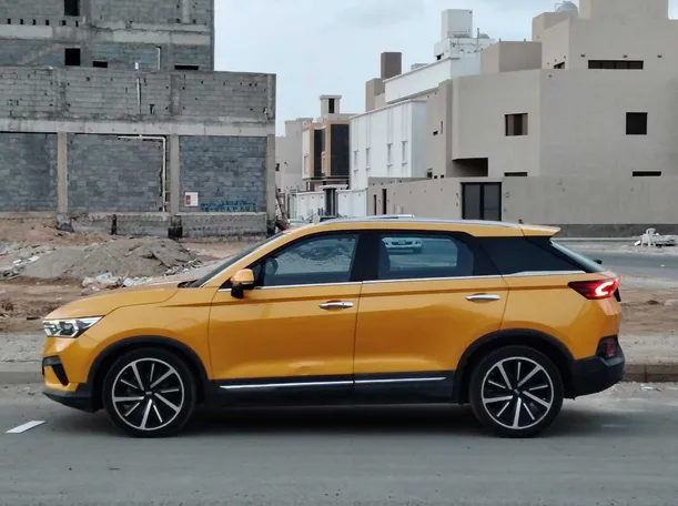 Car image 8