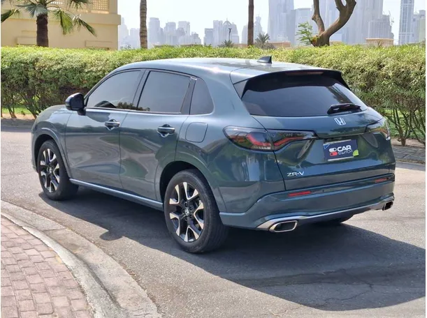 Car image 7