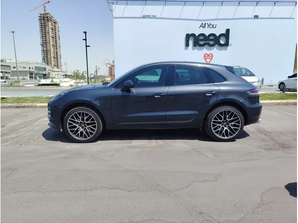 Car image 8
