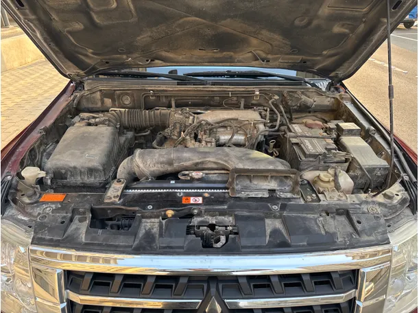 Car image 10