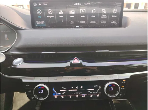 Car image 20