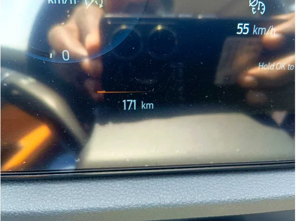 Car image 25