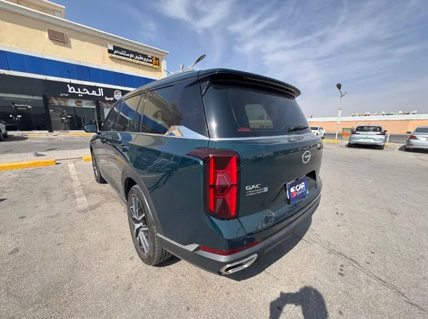 Car image 7