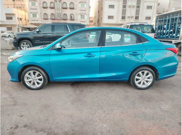 Car image 8