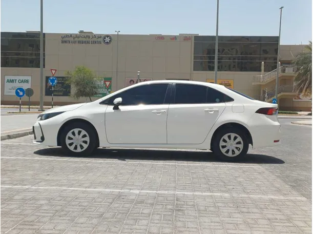 Car image 8