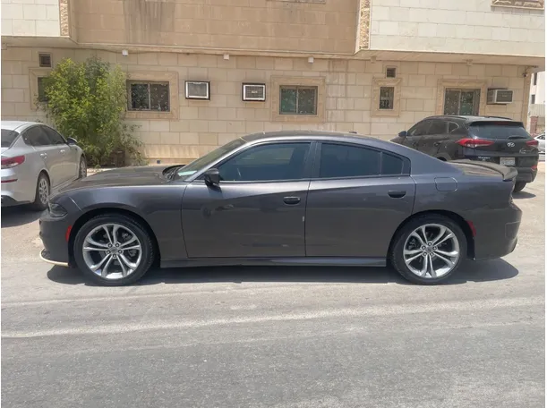 Car image 8