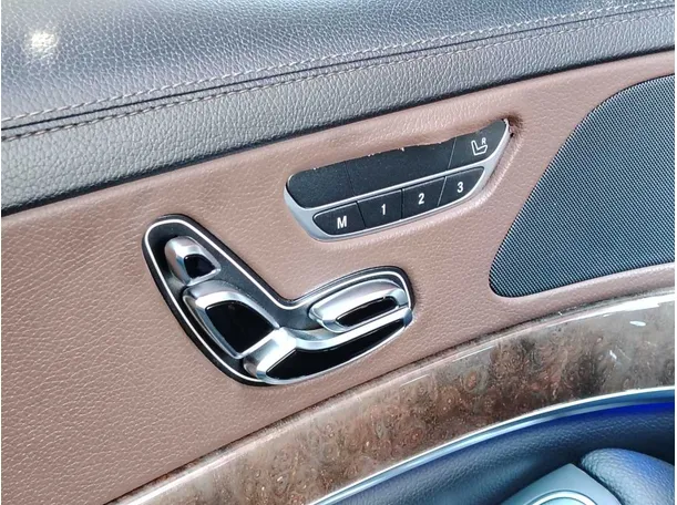 Car image 34