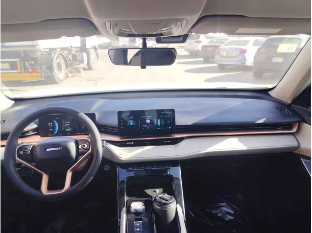 Car image 19