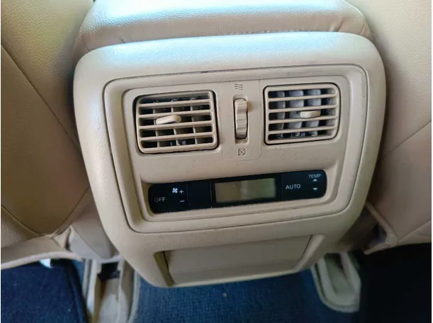 Car image 28