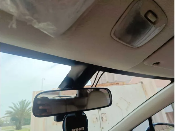 Car image 26