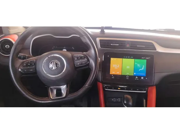 Car image 19