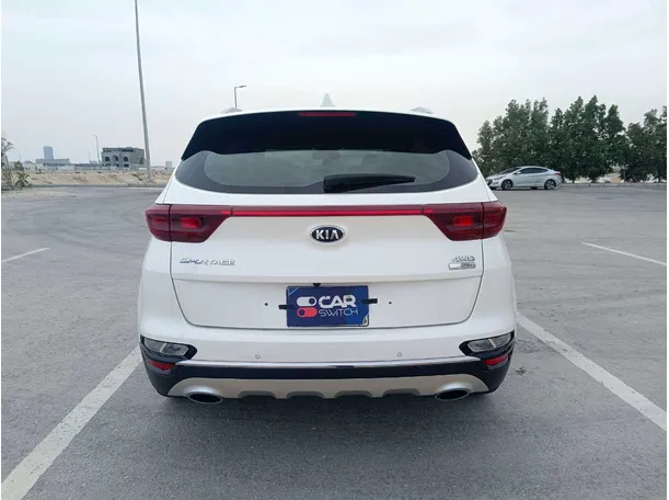 Car image 6