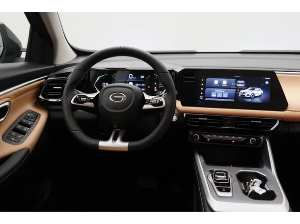 Car image 15