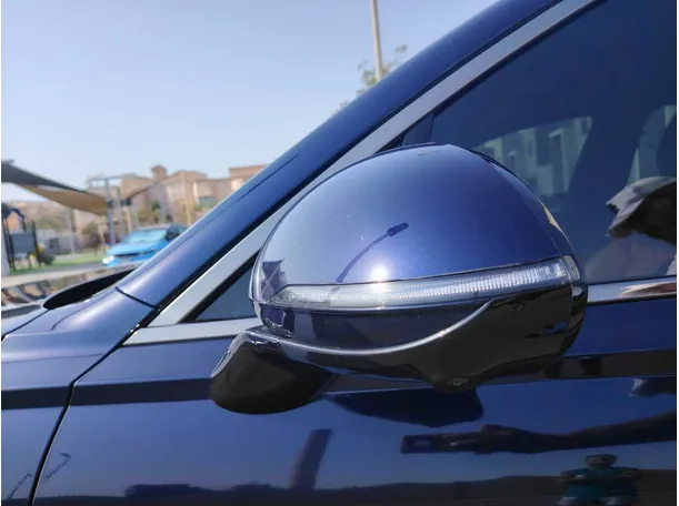 Car image 36
