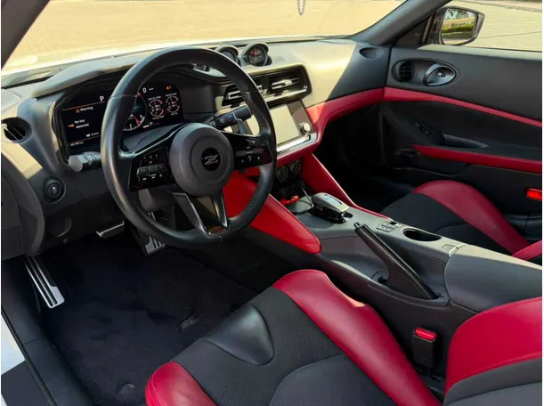 Car image 14