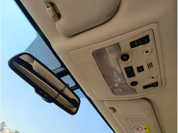 Car image 31
