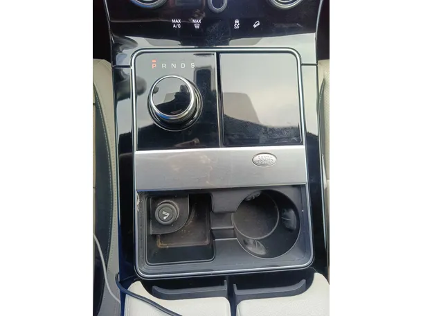 Car image 21