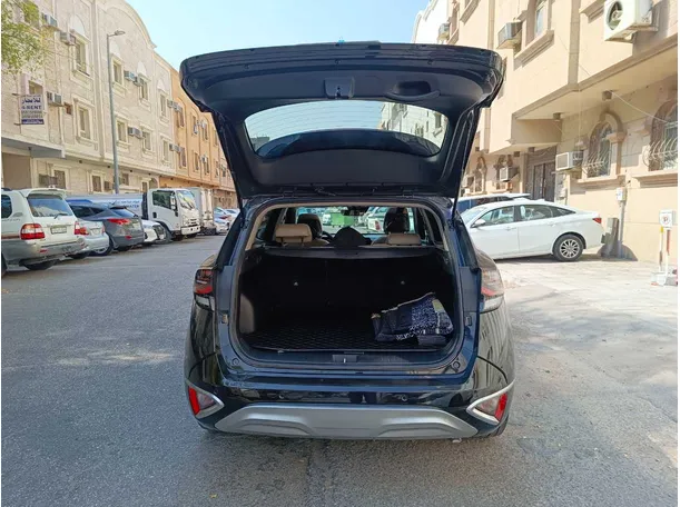 Car image 27
